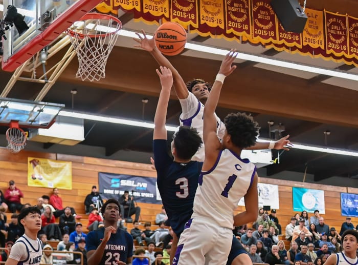 6 Montgomery vs. Carlsbad 12-23-23 Justin Fine